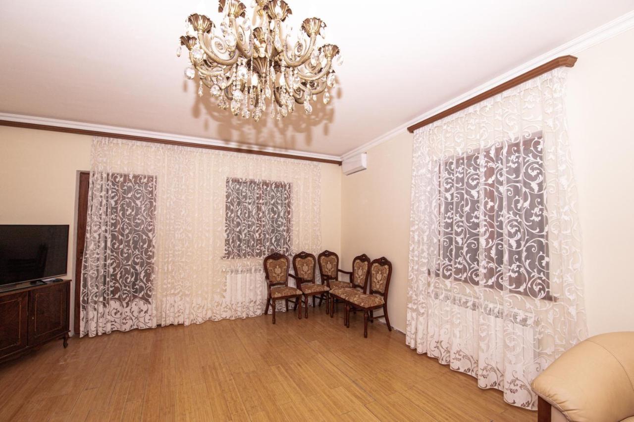 Орел Yerevan Luaran gambar